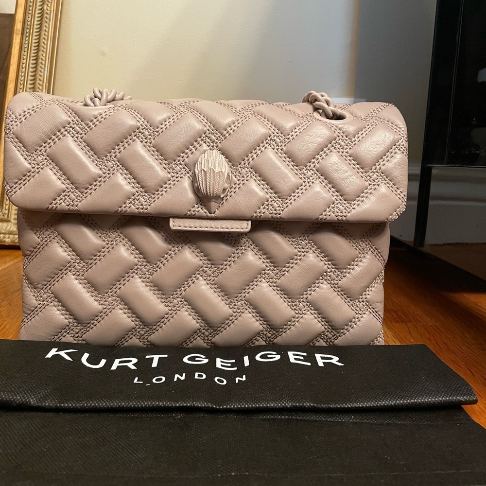 A brand new Kurt Geiger BLUSH leather shoulder bag with a signature eagle head.